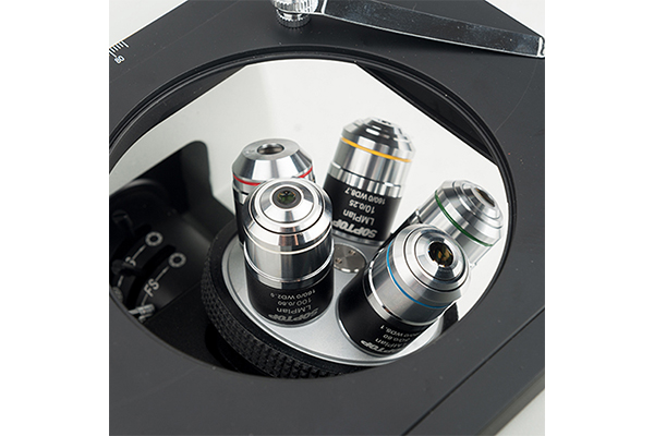 Microscope