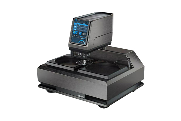 How does the unique design of the fully automatic intelligent grinding and polishing machine ensure stability during long-term operation?
